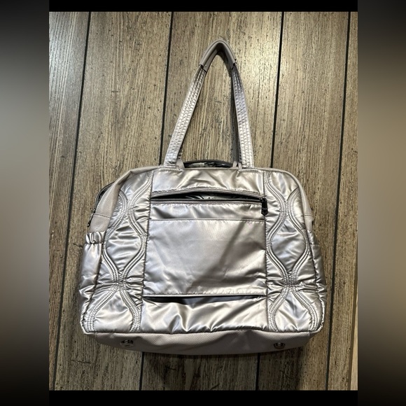 Lug Overnight Bag with Classic VL Accents - Aviator - Picture 2 of 8